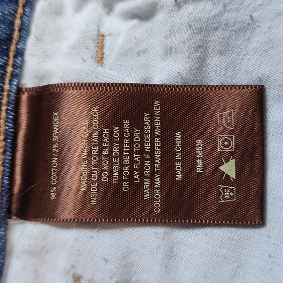 Size 6 Kut from cloth denim button front skirt. A96 - Picture 7 of 8